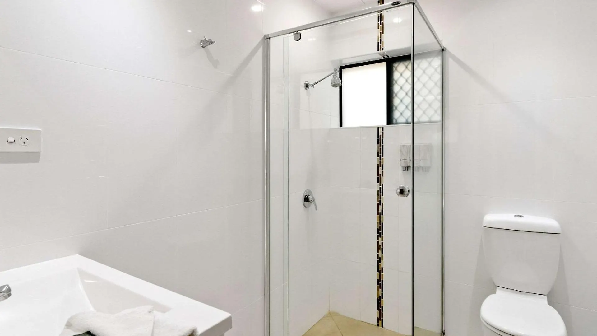 Quality Hotel Robertson Gardens Брисбен 4*,  Австралия