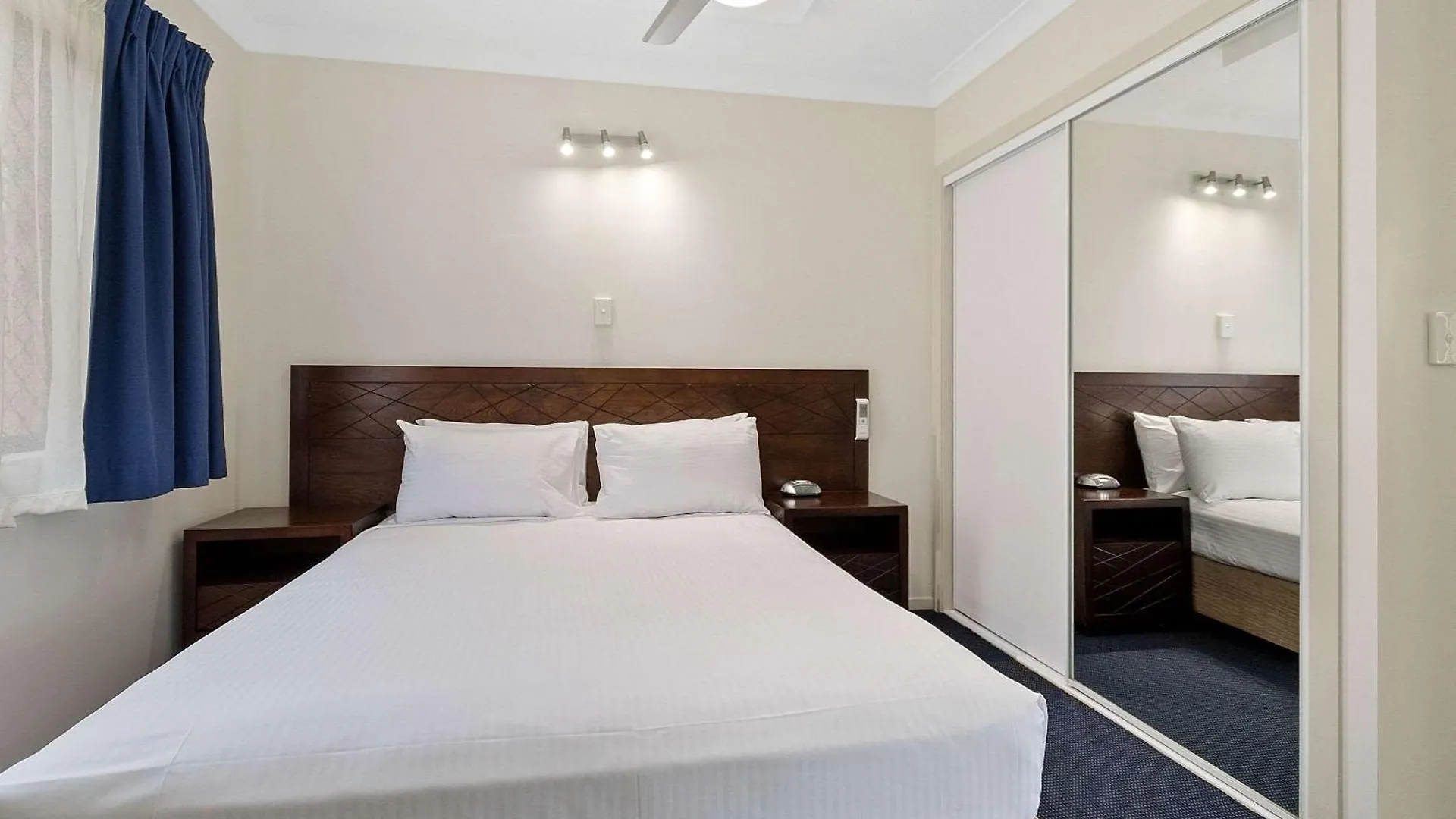 ****  Quality Hotel Robertson Gardens Brisbane Australia