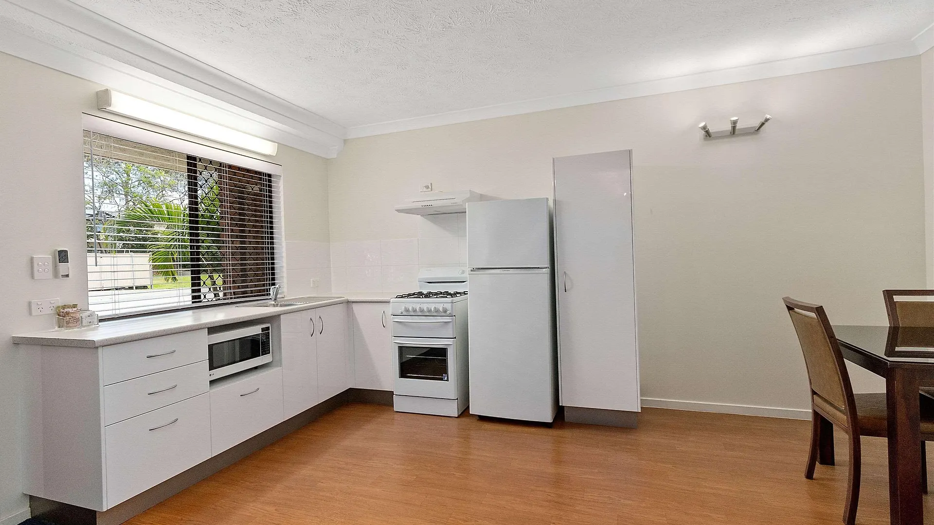 ****  Quality Hotel Robertson Gardens Brisbane Australia