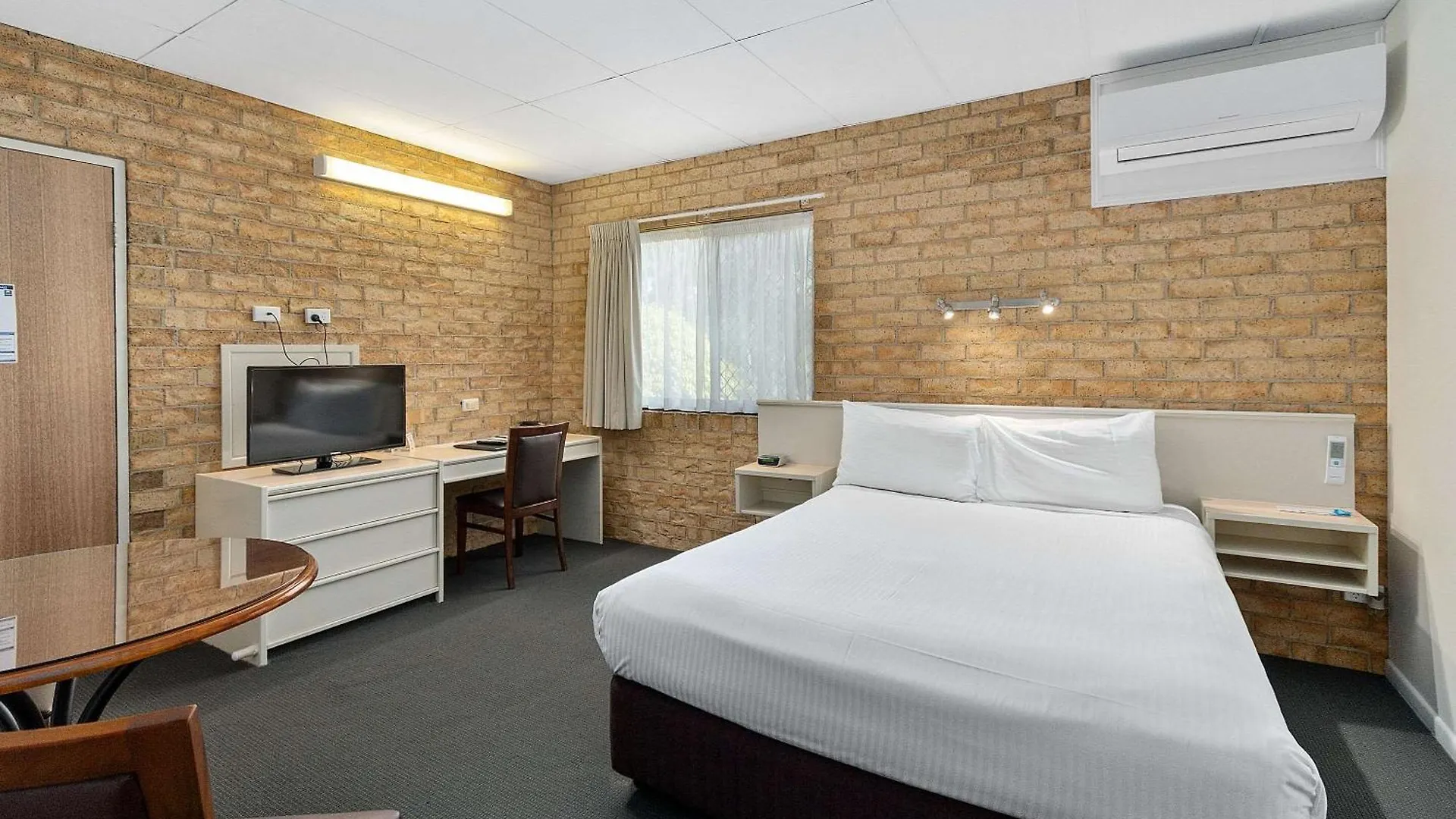 Quality Hotel Robertson Gardens Brisbane 4*,