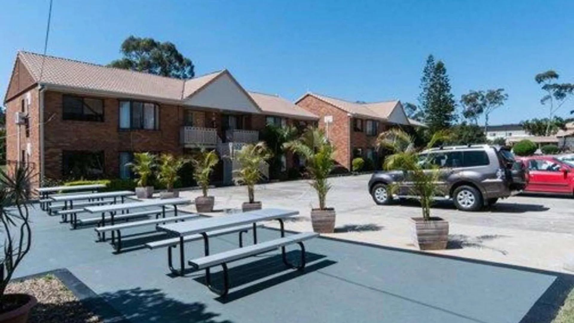 ****  Quality Hotel Robertson Gardens Brisbane Australia
